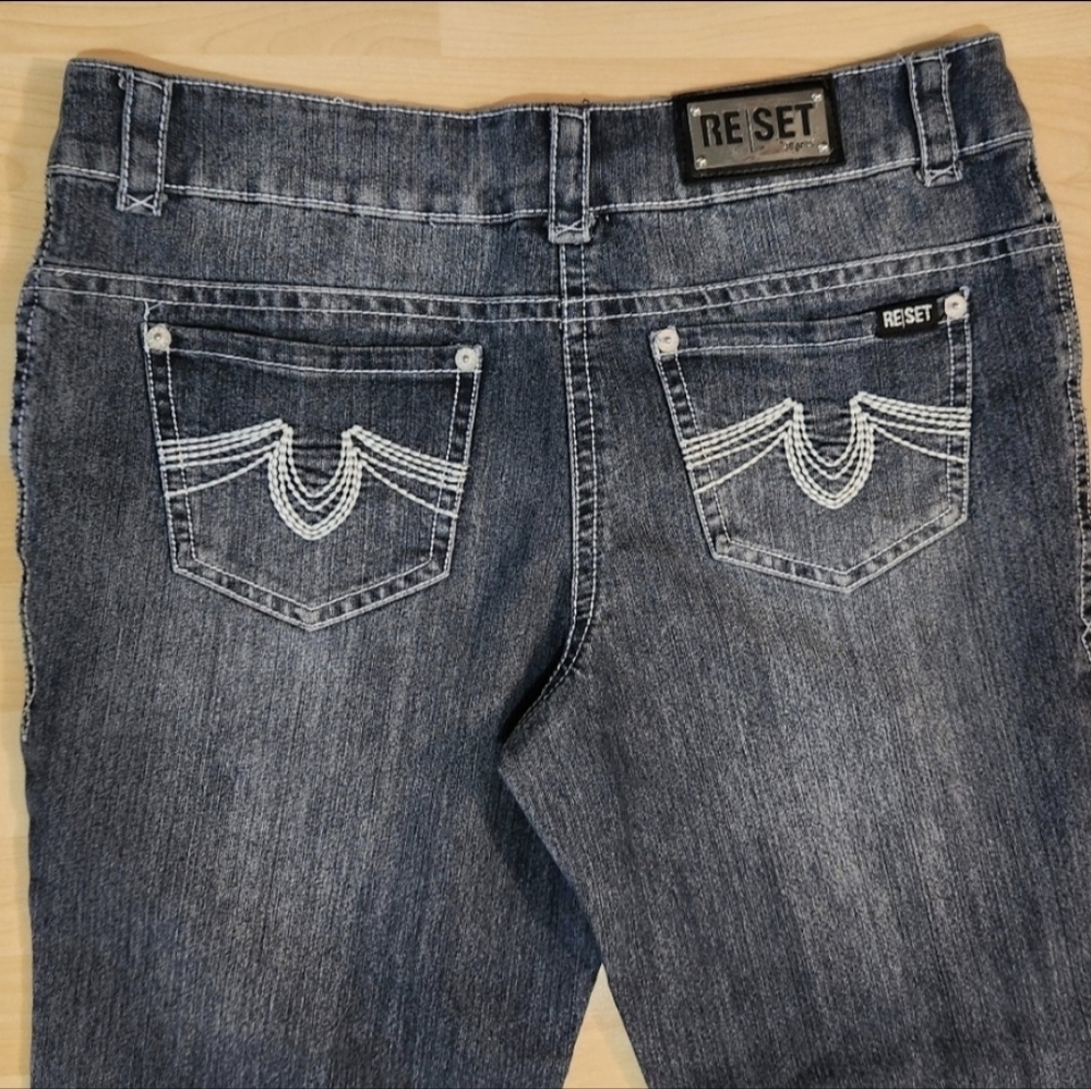 RESET Dark Wash Cropped Kick Flare Jeans Dual Button Fly Embroidered Pocket SZ16 - Picture 7 of 9